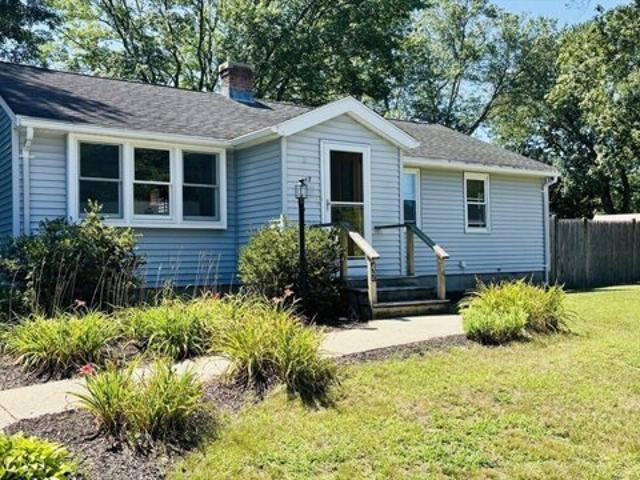 House for sale in Bellingham, Massachusetts
