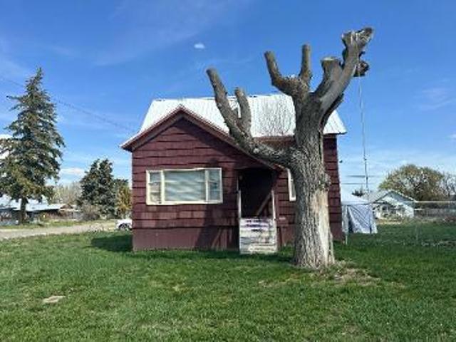 House for sale in Waterville