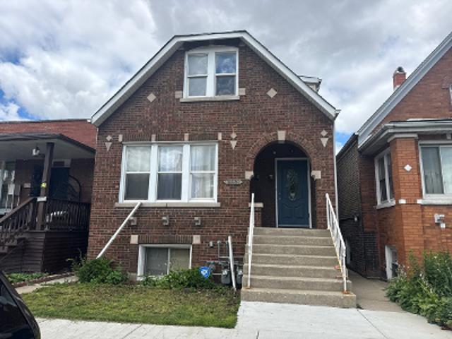 House for sale in Cicero, Illinois