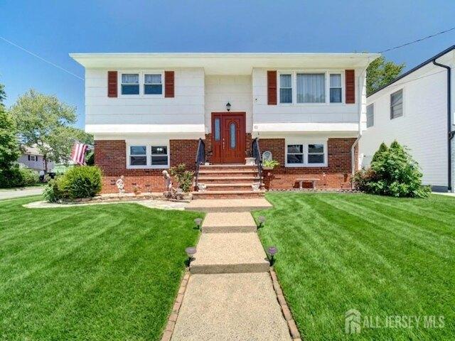 House for sale in Avenel, New Jersey