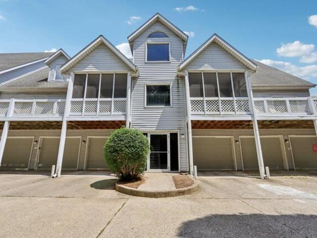 Condo for sale in Bloomington Condo for sale in Bloomington