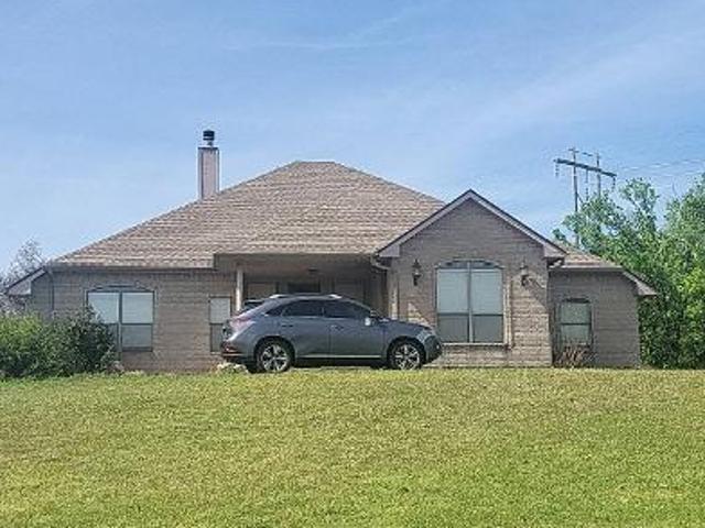 House for sale in Guthrie