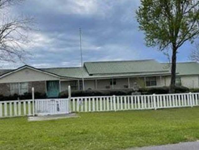 House for sale in Ashford, Alabama