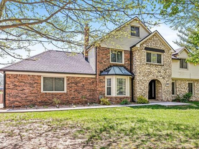 House for sale in New Palestine