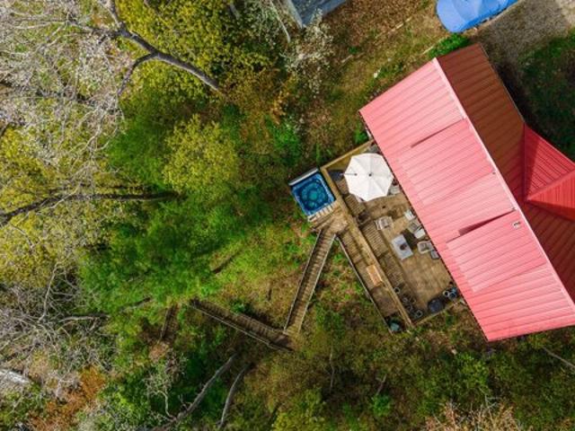 House for sale in Harrisville