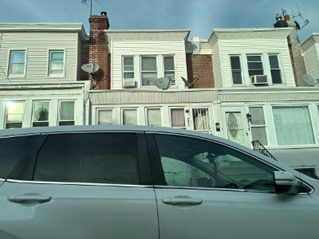 House for sale in Elmwood Park, Philadelphia