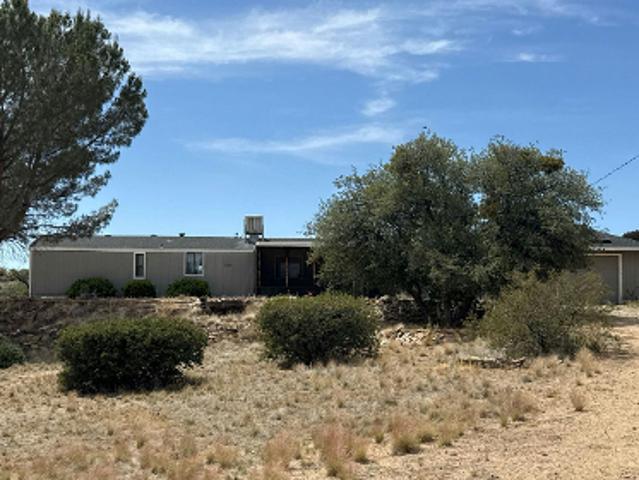 House for sale in Kirkland, Arizona