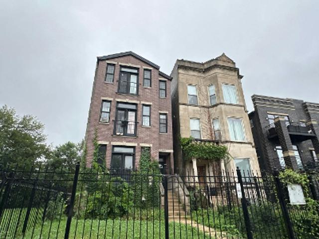 Condo for sale in Woodlawn, Chicago