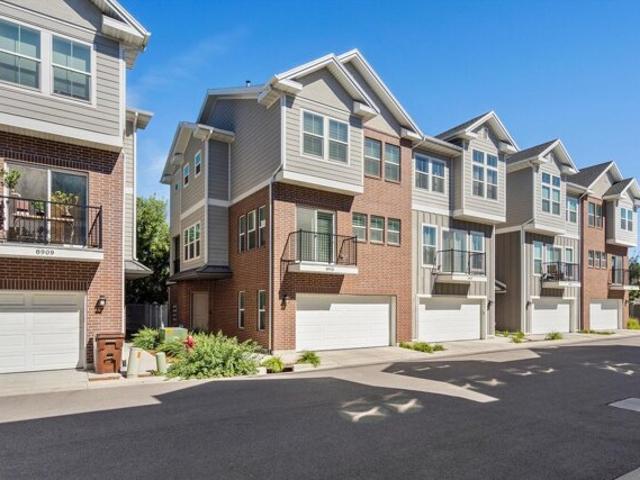 House for sale in Sandy, Utah