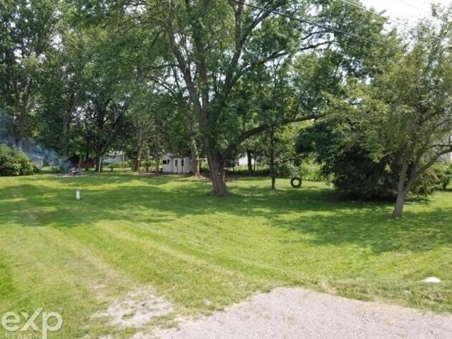 Land for sale in Lapeer