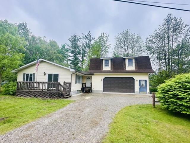 House for sale in Hillman