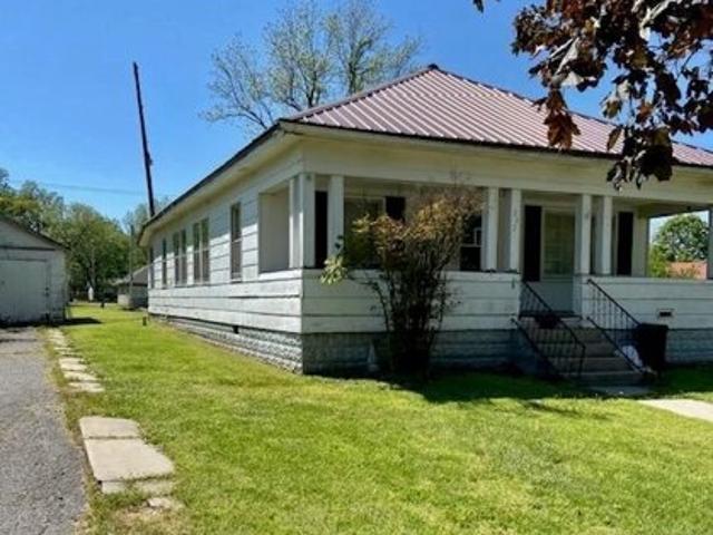 House for sale in Dexter