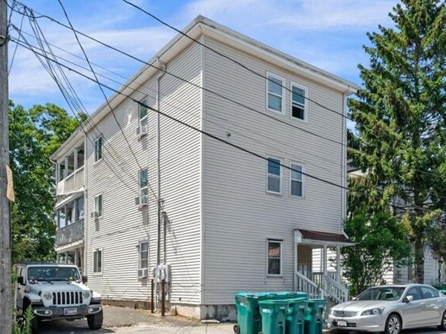 House for sale in Lynn, Essex County