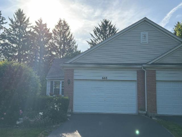 House for sale in Round Lake, Illinois