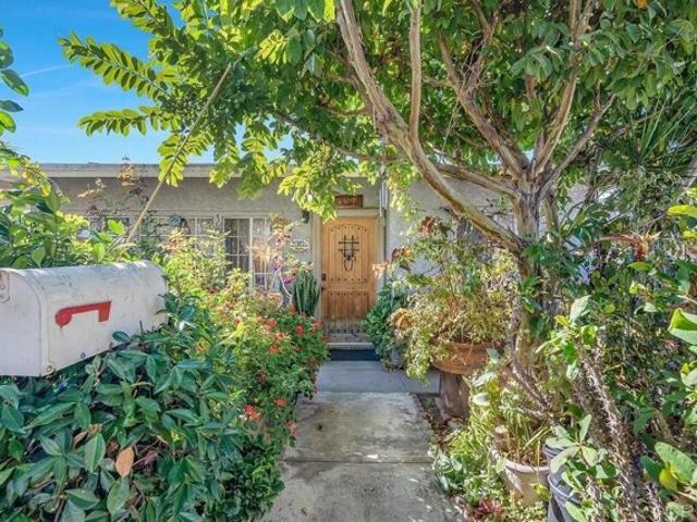 House for sale in Inglewood, California