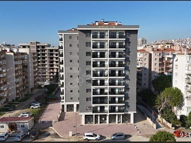 Bayrakli, İzmir içerisinde satılık Dükkan
