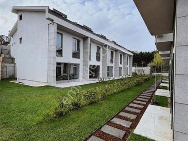 Zekeriyaköy Mahallesi, Sarıyer içerisinde kiralık Villa