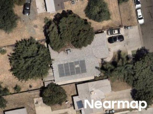 House for sale in Tulare, Tulare County