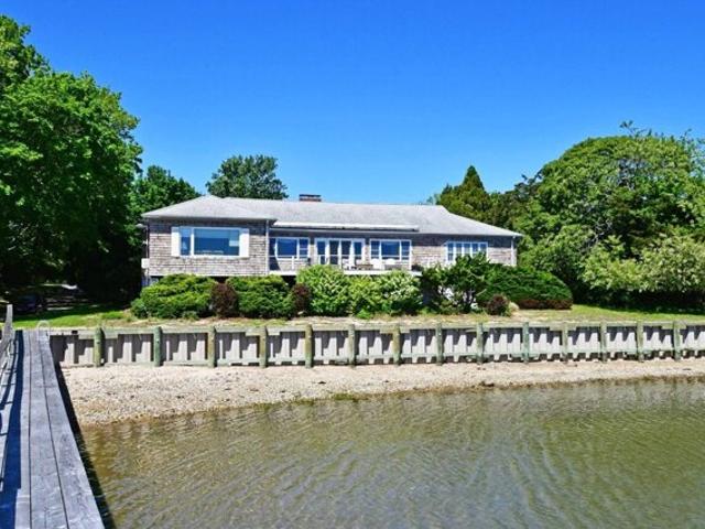 House for sale in Shelter Island