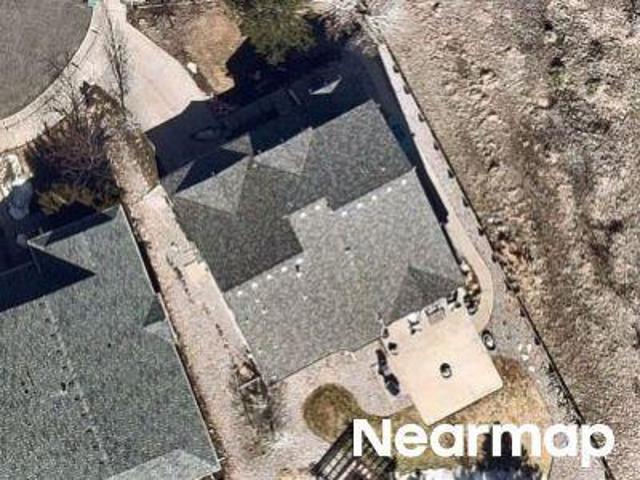 House for sale in Aurora