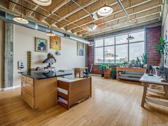 Condo for sale in Leesville, Texas