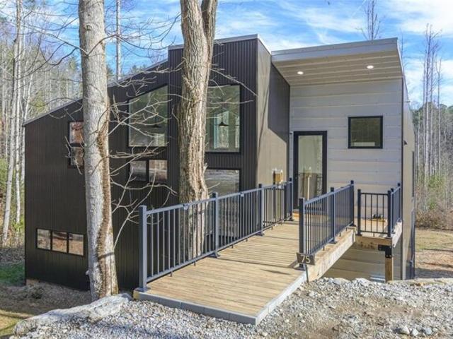 House for sale in Lake Toxaway House for sale in Lake Toxaway