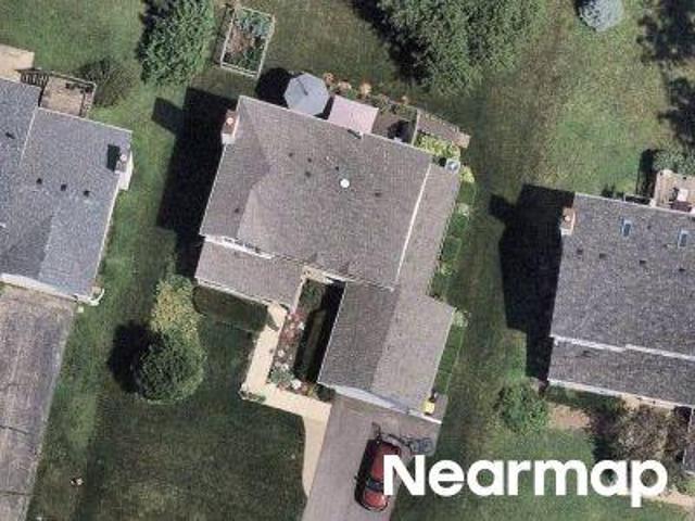 House for sale in Mchenry, Illinois