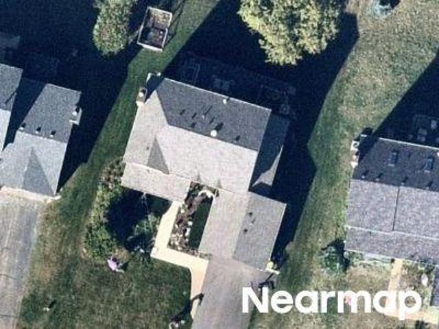 House for sale in Mchenry, Illinois