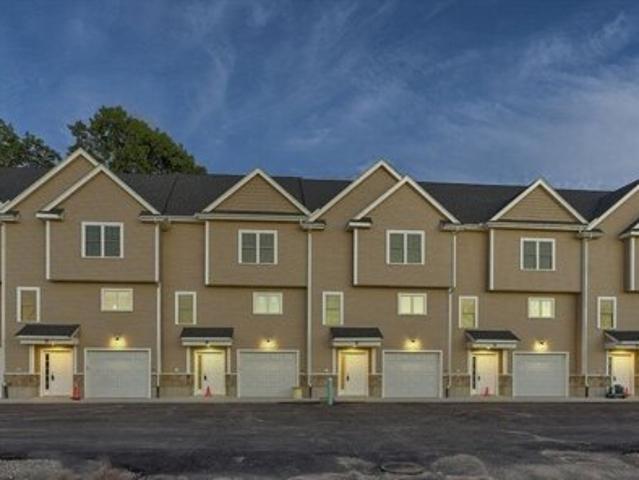 Condo for sale in Holbrook, Massachusetts