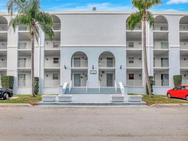 Condo for sale in Pembroke Pines