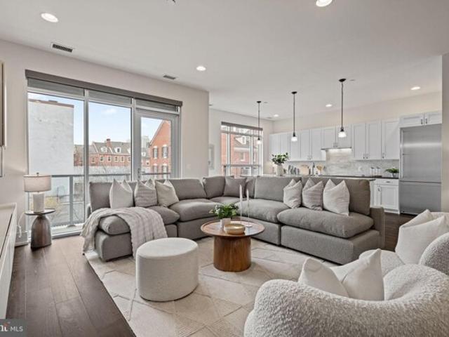 Condo for sale in Philadelphia, Pennsylvania