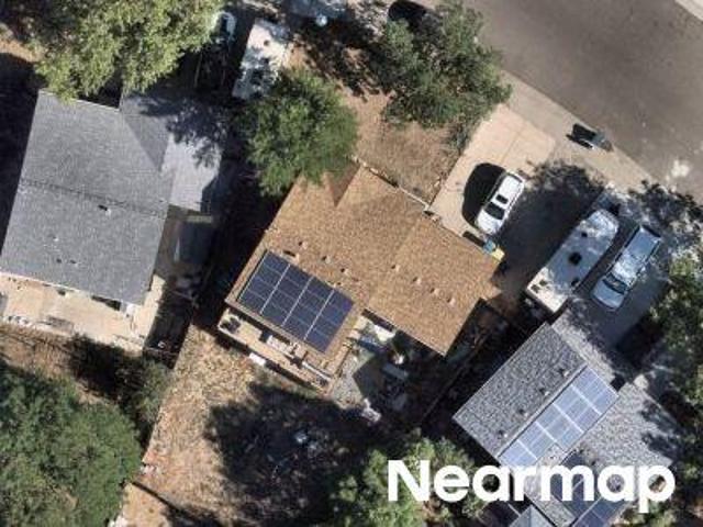 House for sale in Side Creek, Aurora