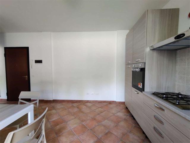 Appartamento in affitto a Tresinaro - Secchia, Re