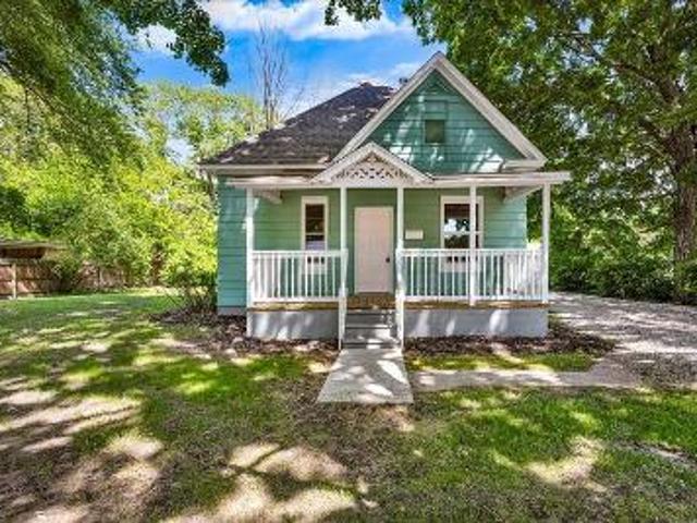 House for sale in Sullivan