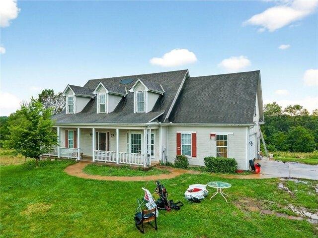 House for sale in Pleasant Hill