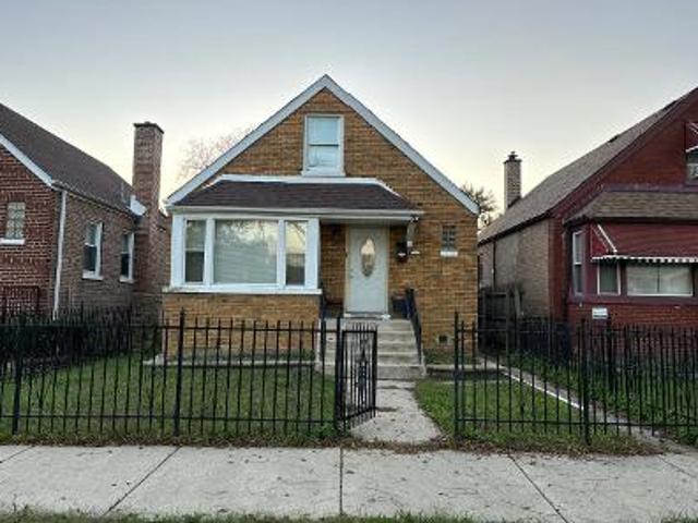 House for sale in Chicago, Illinois