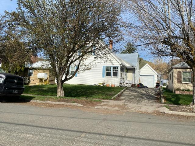 House for sale in Oregonia