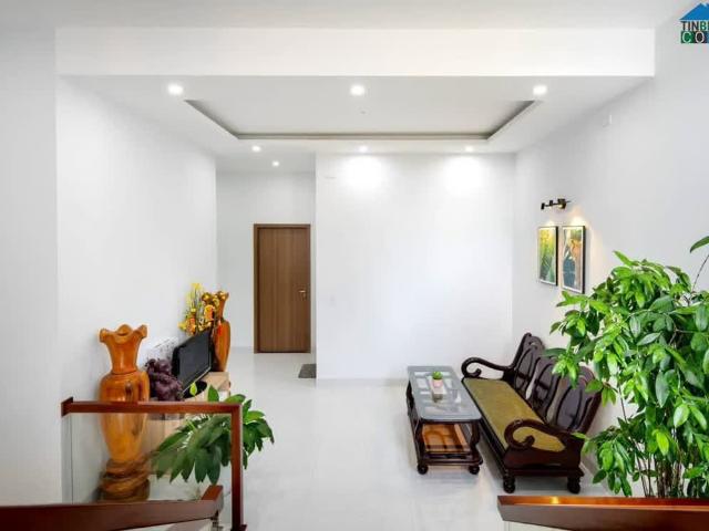 Nhà mặt phố bán