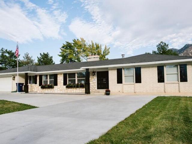 House for sale in Sandy, Utah