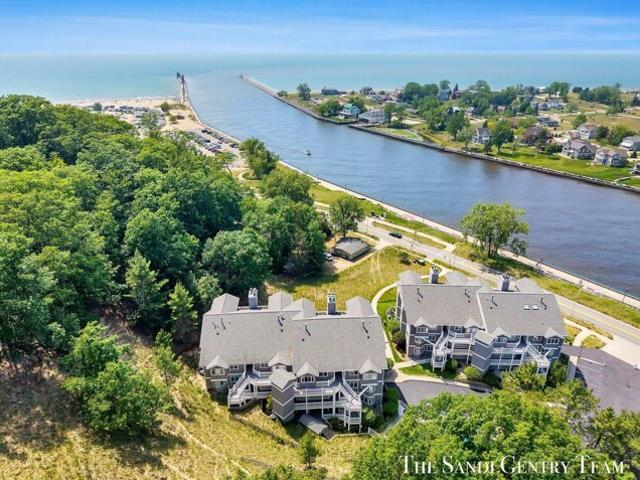 Condo for sale in Grand Haven