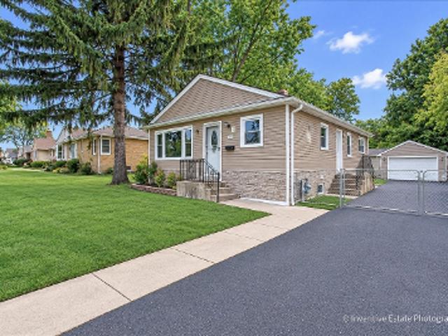 House for sale in Addison, Illinois