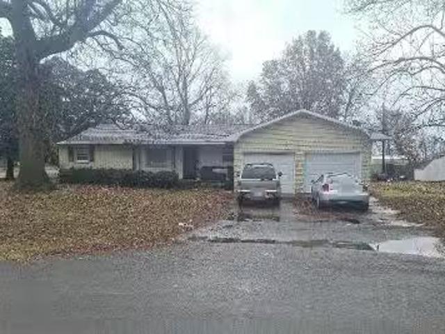 House for sale in Sikeston