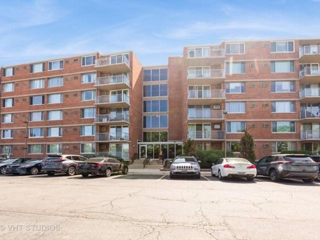 Condo for sale in Lombard