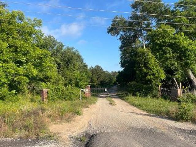 House for sale in Alvin