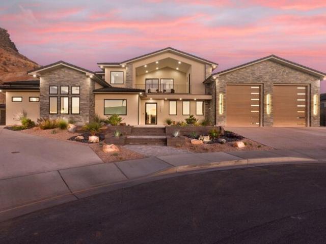 House for sale in Washington, Utah