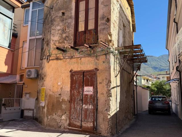 Villa Indipendente in vendita a Castelvetere sul Calore