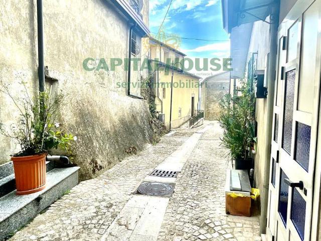 Villa Indipendente in vendita a Capriglia Irpina, Campania