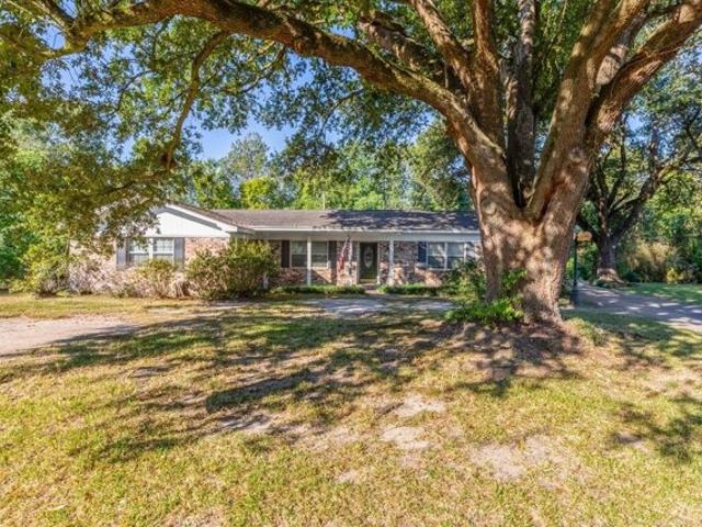 House for sale in Bridge City, Texas