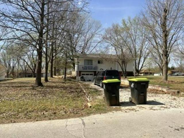 House for sale in El Dorado Springs, Missouri