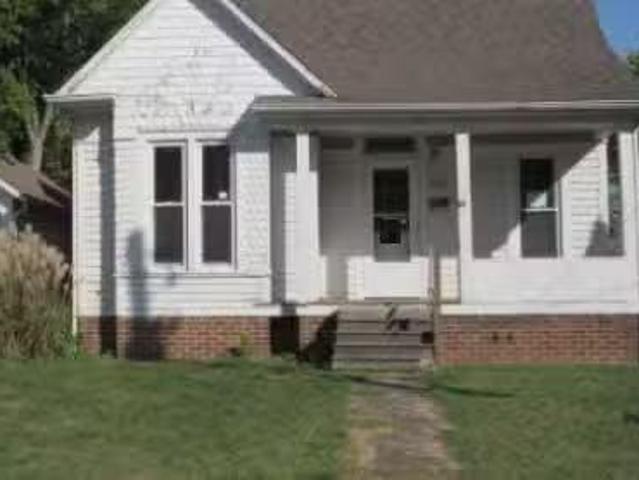 House for sale in Macomb